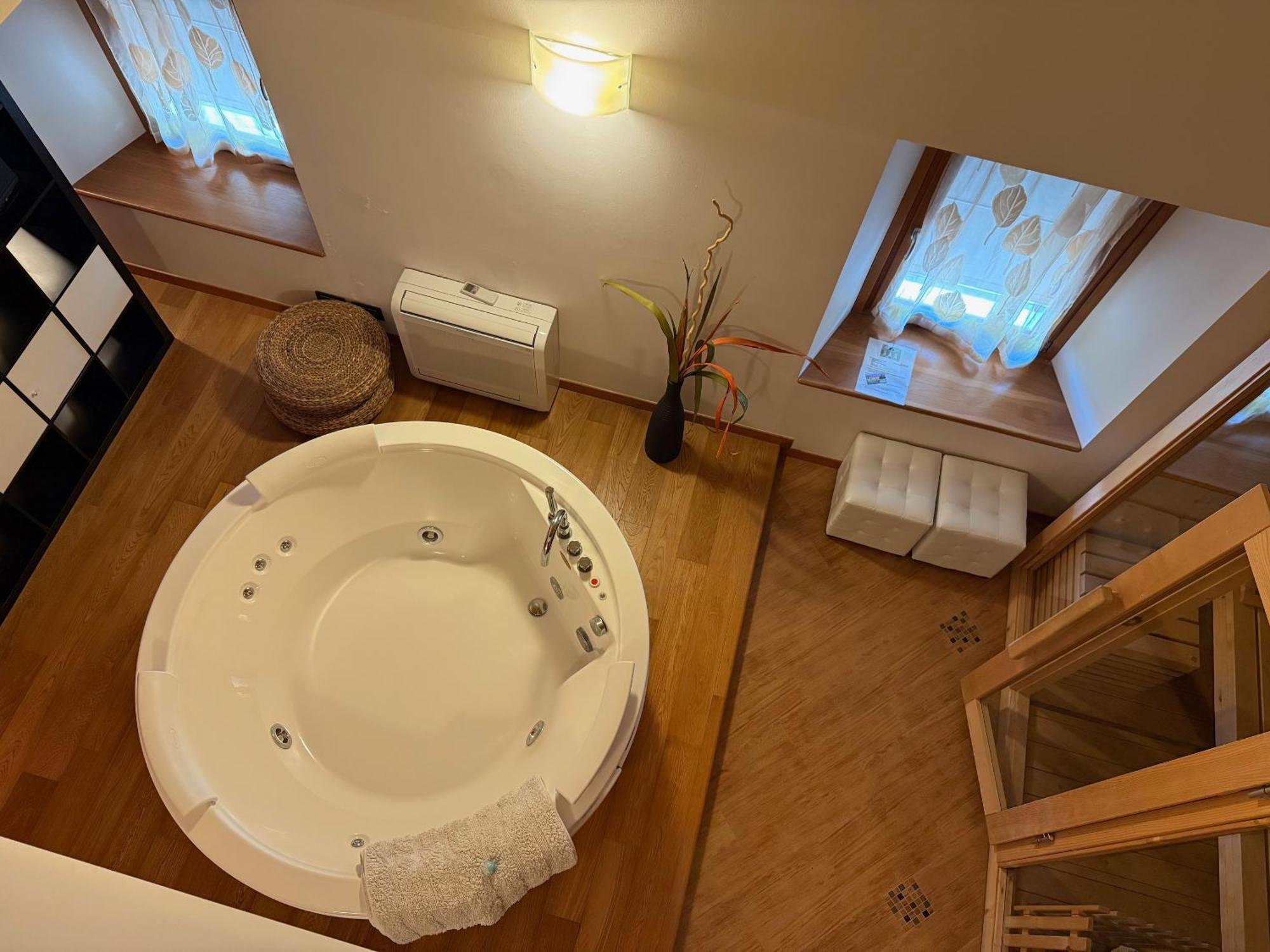 Marco Polo Hotel 4*